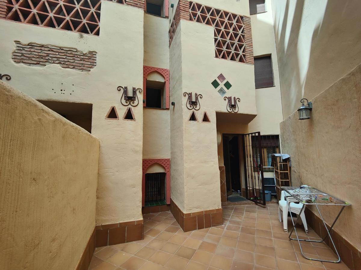 Апартаменты Apartamento En El Centro A Dos Minutos De La Playa Фуэнхирола Экстерьер фото