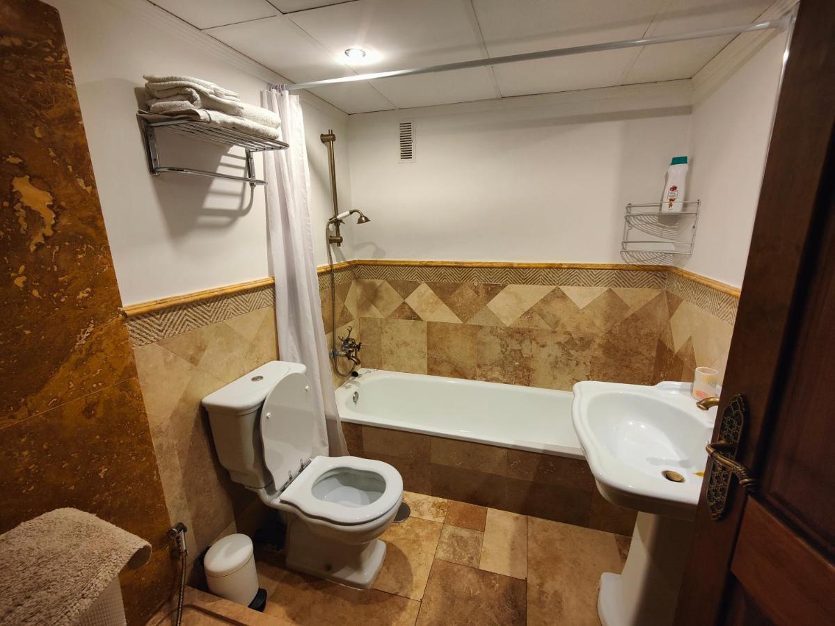 Апартаменты Apartamento En El Centro A Dos Minutos De La Playa Фуэнхирола Экстерьер фото