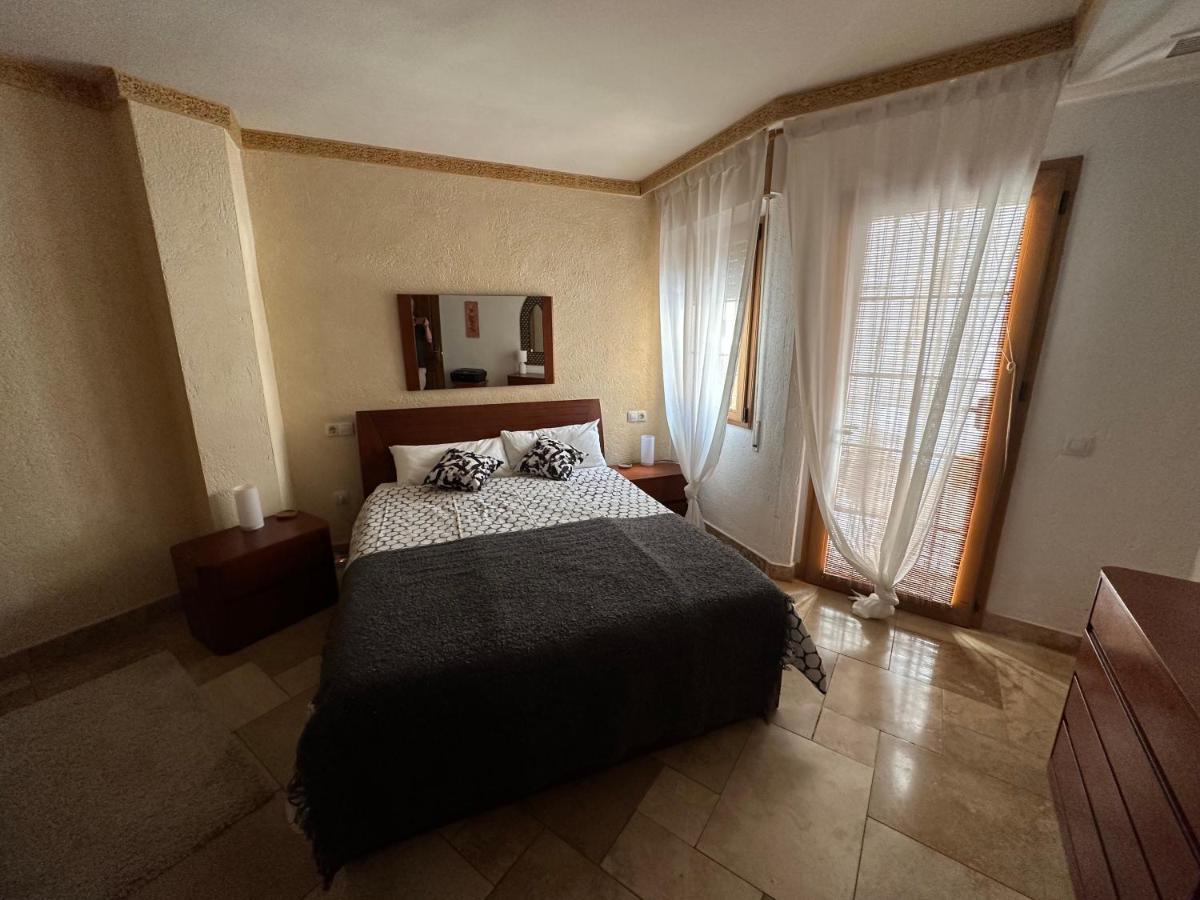 Апартаменты Apartamento En El Centro A Dos Minutos De La Playa Фуэнхирола Экстерьер фото