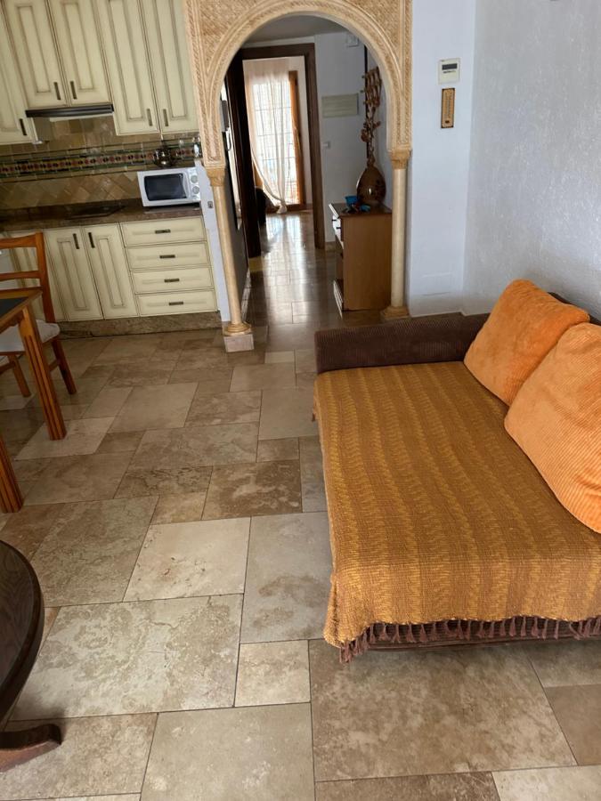 Апартаменты Apartamento En El Centro A Dos Minutos De La Playa Фуэнхирола Экстерьер фото